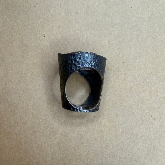 Turkish Zultanite Gem Hammered Black Rhodium 925 Sterling Silver and Gold Ring - Picture 7 of 16